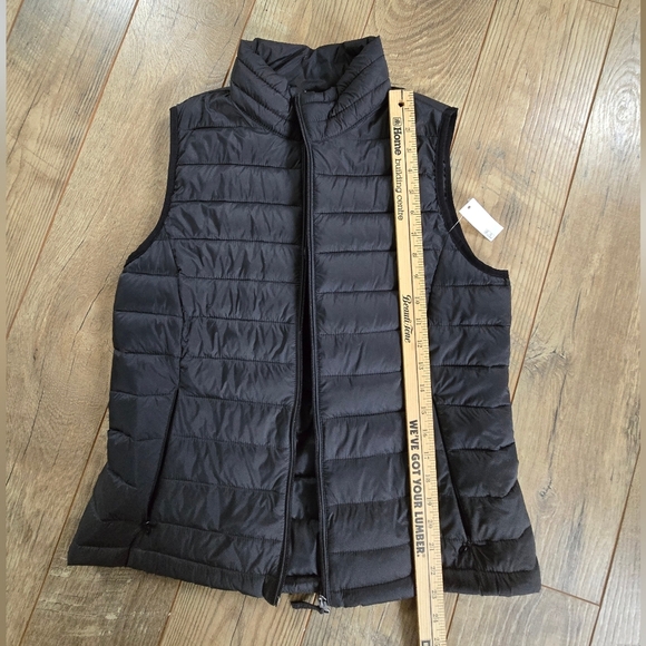 Amazon Esstentials Women's Black Medium Puffer Vest, New. Packable - Picture 3 of 8